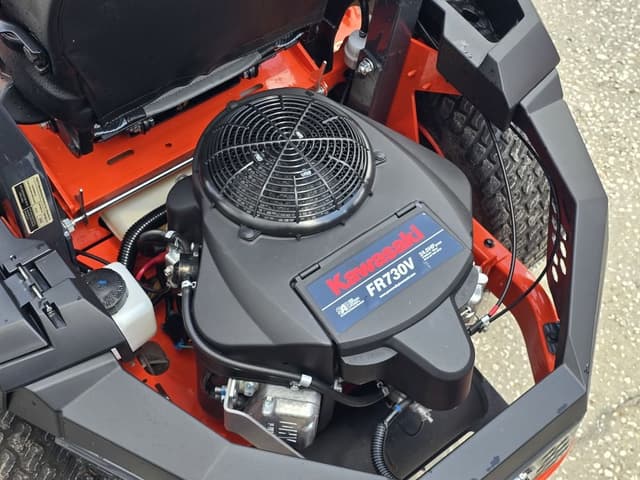Image of Kubota Z252KW-54 equipment image 3