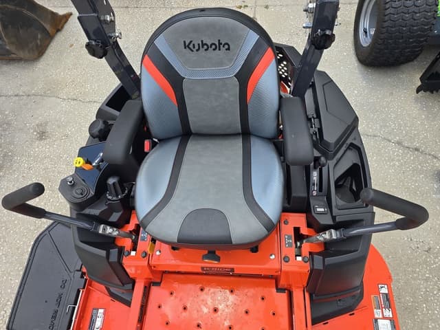 Image of Kubota Z252KW-54 equipment image 2