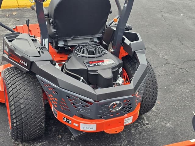 Image of Kubota Z252KW-54 equipment image 4
