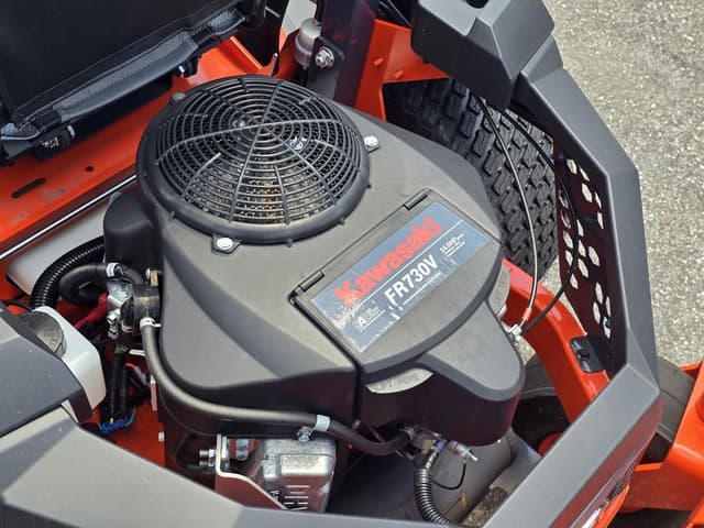 Image of Kubota Z252KW-54 equipment image 3