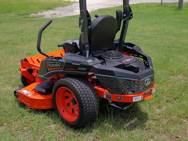 Image of Kubota Z252KW-54 equipment image 3
