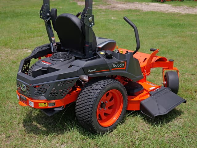 Image of Kubota Z252KW-54 equipment image 2