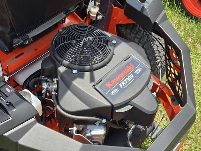 Image of Kubota Z252KW-54 equipment image 3