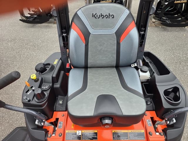 Image of Kubota Z412KWNC-48 equipment image 2
