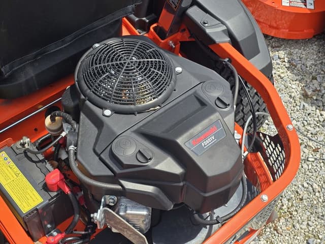 Image of Kubota Z412KWNC-48 equipment image 3