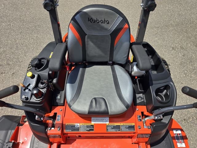 Image of Kubota Z421KWTNC-60 equipment image 2