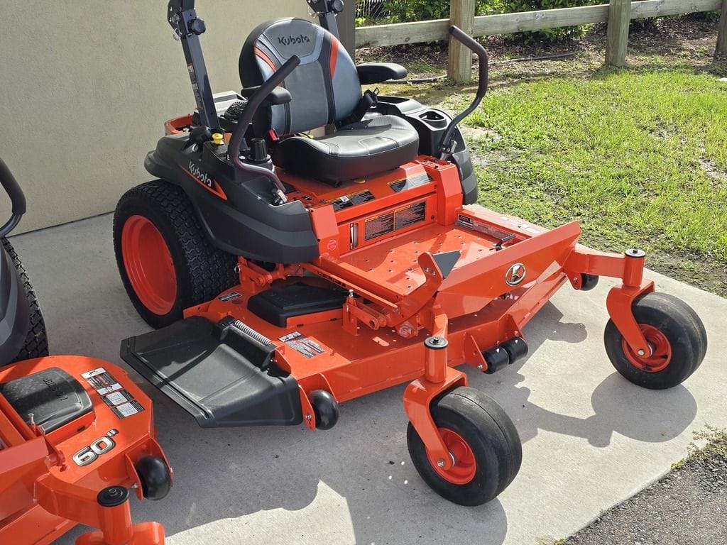 2026 Kubota Z421KWTNC-60 Equipment Image0