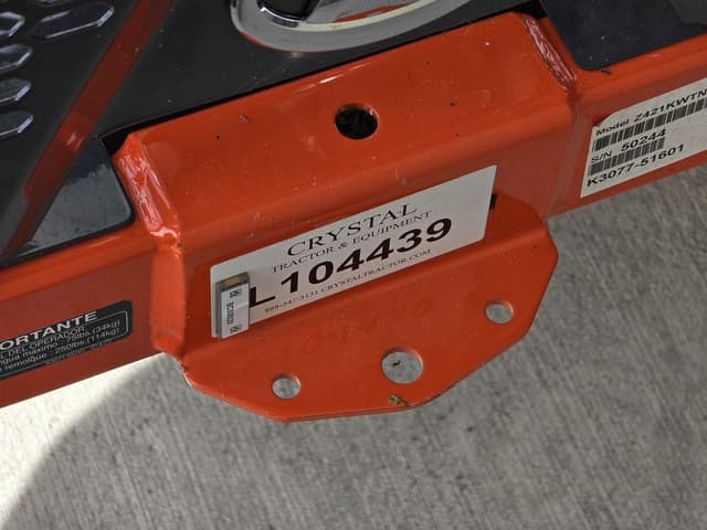 Image of Kubota Z421KWTNC-60 equipment image 4