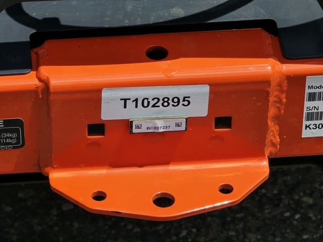 Image of Kubota Z421KWTNC-60 equipment image 4