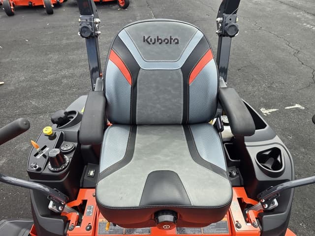 Image of Kubota Z422KWNC-54 equipment image 2
