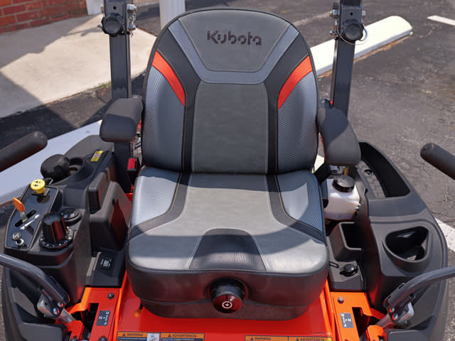 Image of Kubota Z422KWNC-54 equipment image 2