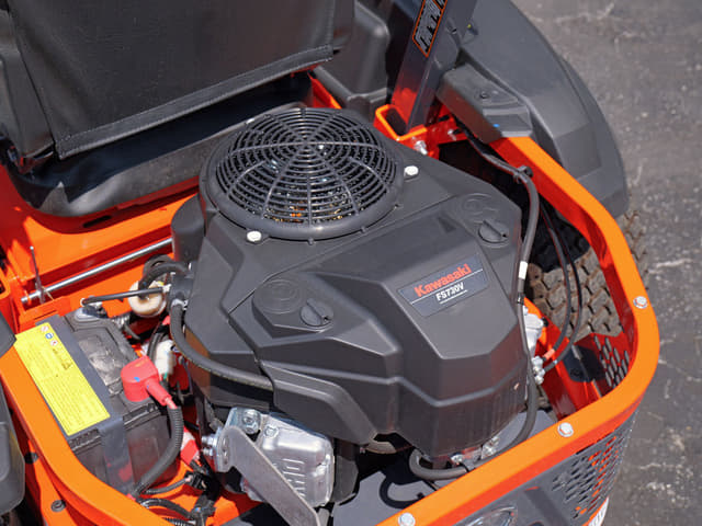 Image of Kubota Z422KWNC-54 equipment image 3