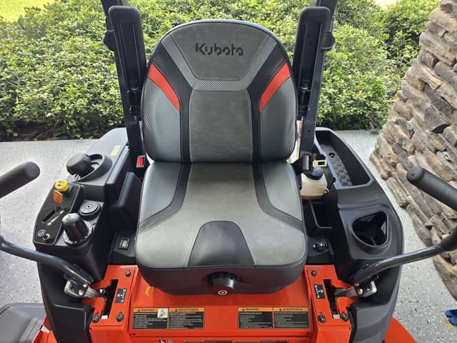 Image of Kubota Z422KWNC-54 equipment image 2