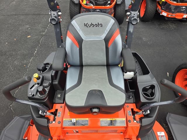 Image of Kubota Z422KWNC-54 equipment image 2
