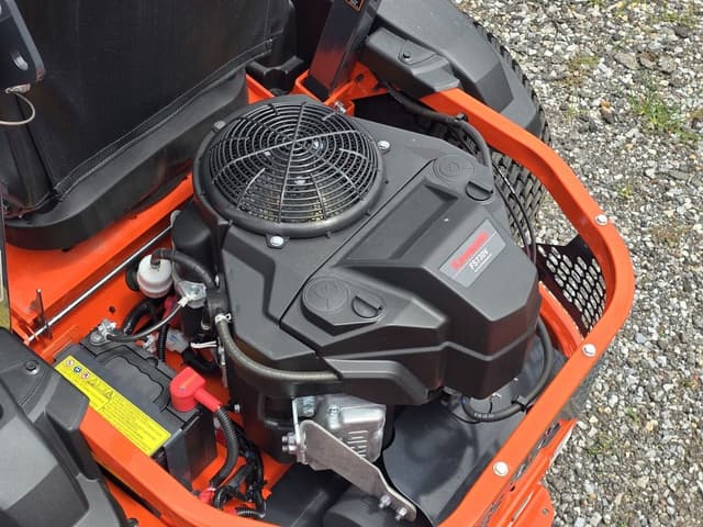 Image of Kubota Z422KWTNC-60 equipment image 3