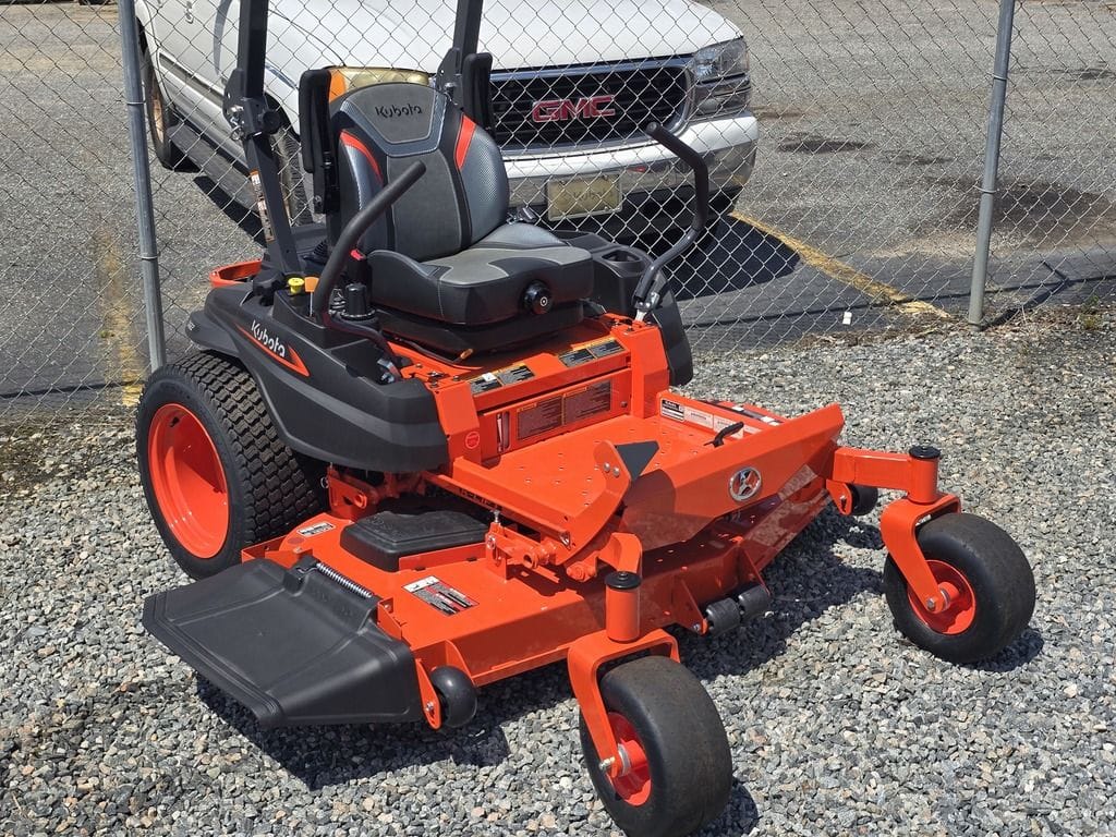 2026 Kubota Z422KWTNC-60 Equipment Image0