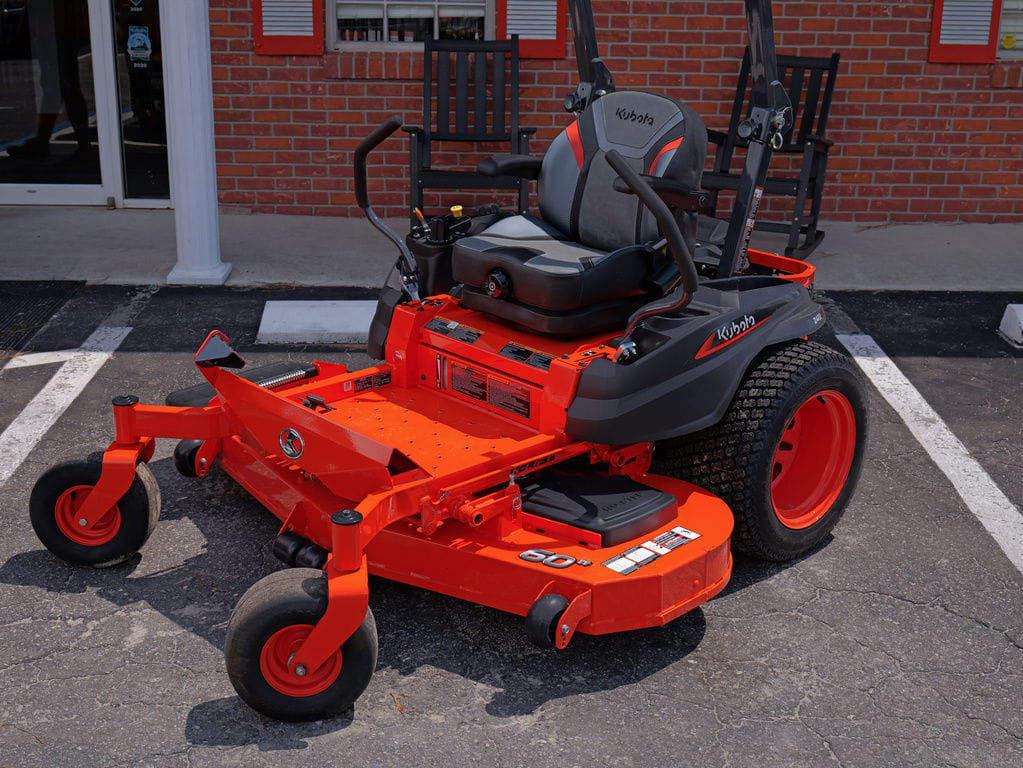 2026 Kubota Z422KWTNC-60 Equipment Image0