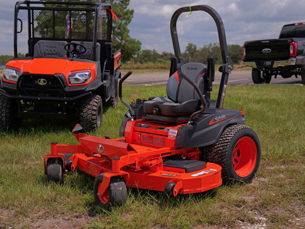 2026 Kubota Z422KWTNC-60 Equipment Image0