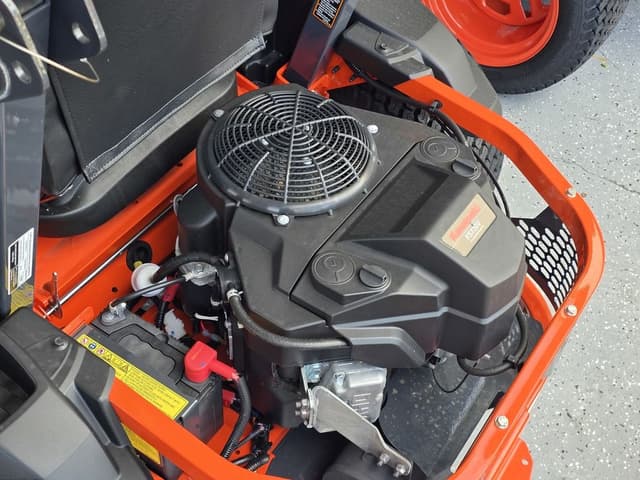 Image of Kubota Z422KWTNC-60 equipment image 3