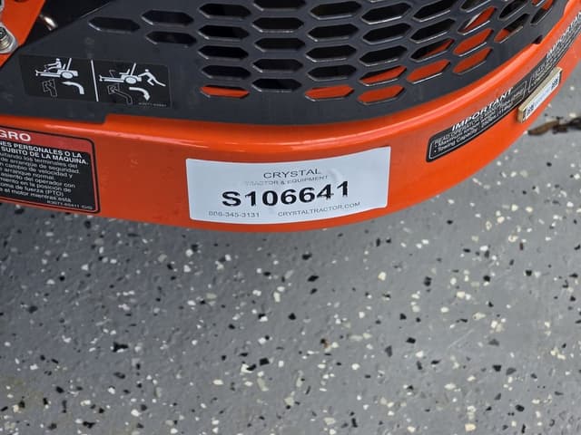 Image of Kubota Z422KWTNC-60 equipment image 4