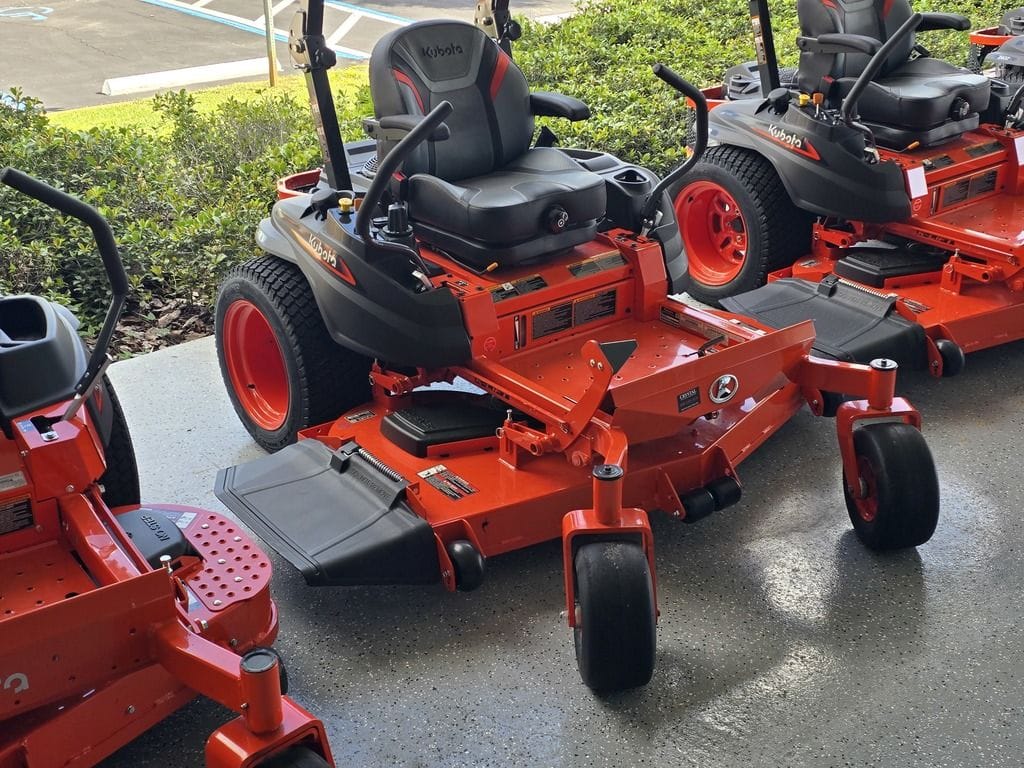 2026 Kubota Z422KWTNC-60 Equipment Image0