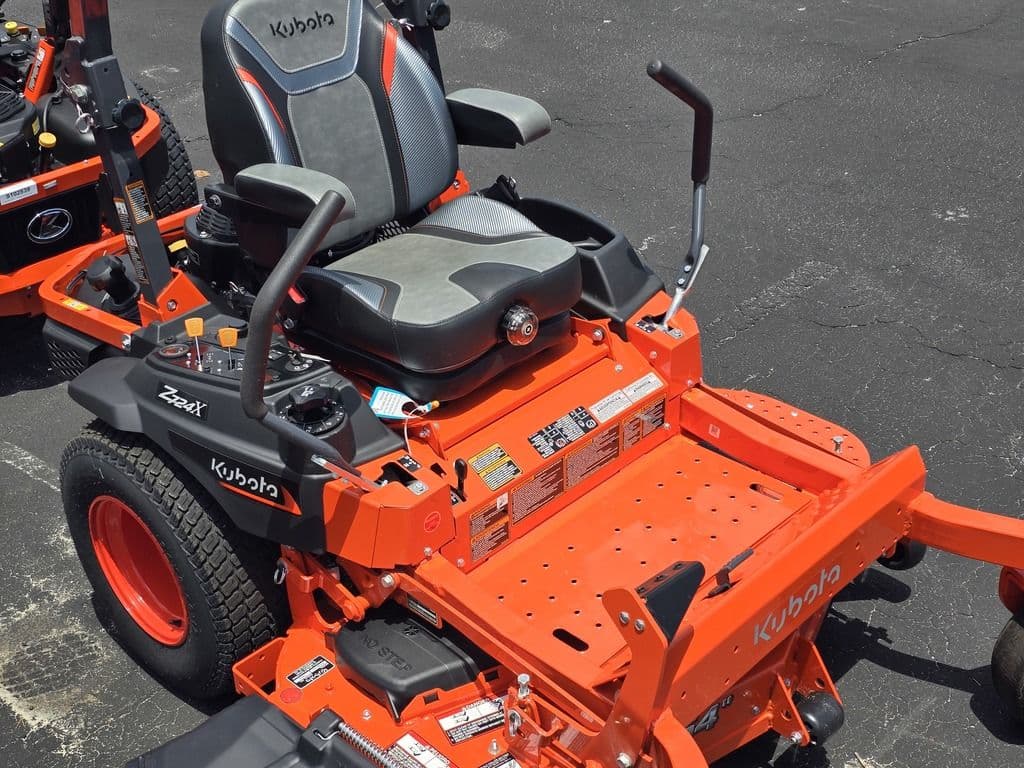 Image of Kubota Z724XKWNC-48 Image 1
