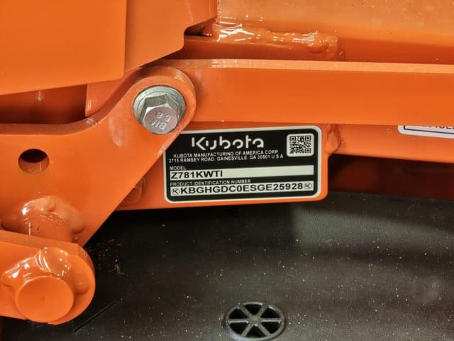 Image of Kubota Z781KWTI-60 equipment image 4