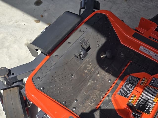 Image of Kubota ZD1011 equipment image 3