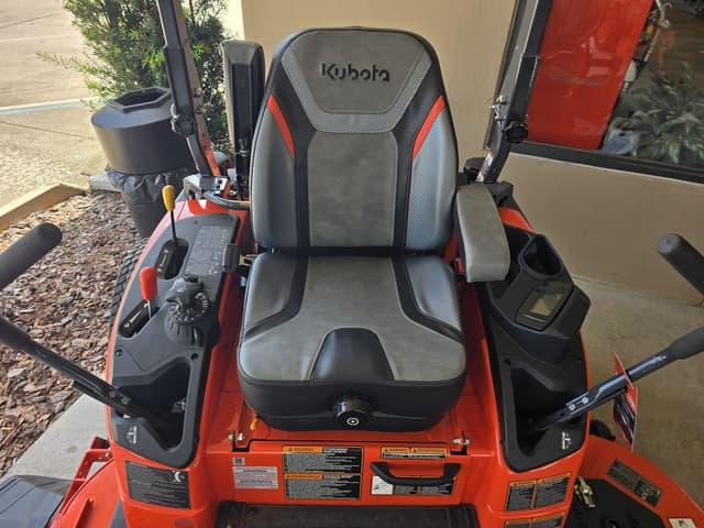 Image of Kubota ZD1211L-3-72 equipment image 2