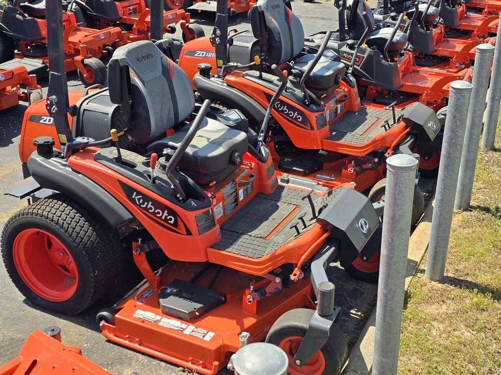 2025 Kubota ZD1211-3-60 Equipment Image0