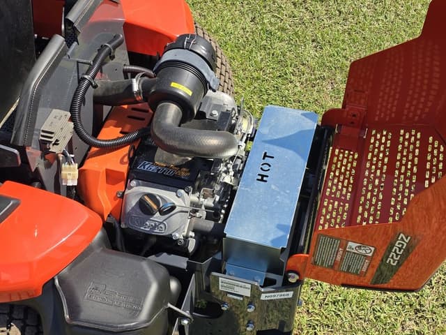 Image of Kubota ZG222 equipment image 4