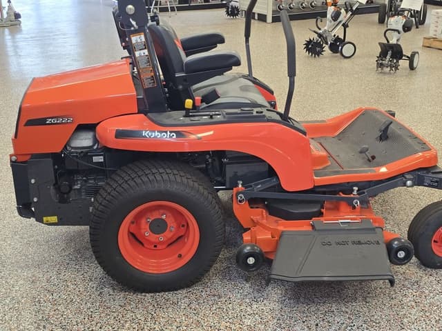 Image of Kubota ZG222 equipment image 2