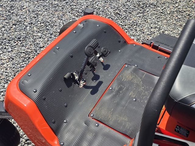 Image of Kubota ZG327 equipment image 3
