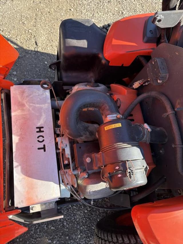 Image of Kubota ZG227 equipment image 4