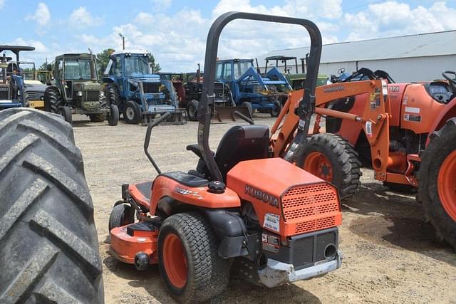 Image of Kubota ZG227 equipment image 1