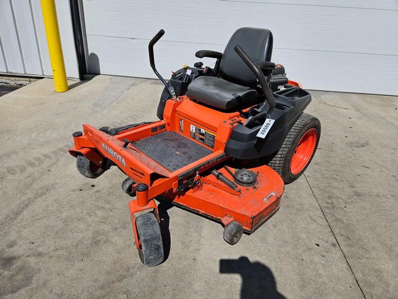 Kubota ZG127E Equipment Image0