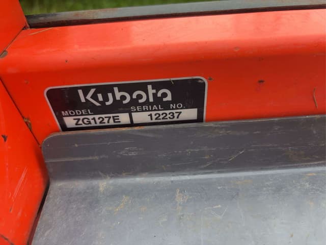 Image of Kubota ZG127E equipment image 2