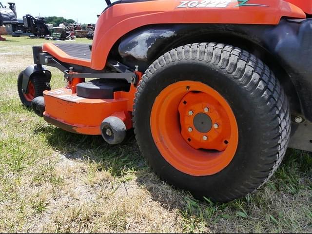 Image of Kubota ZG222 equipment image 4