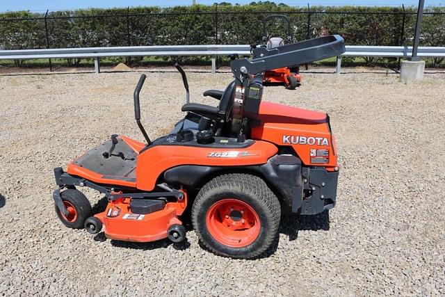 Image of Kubota ZG222 equipment image 2