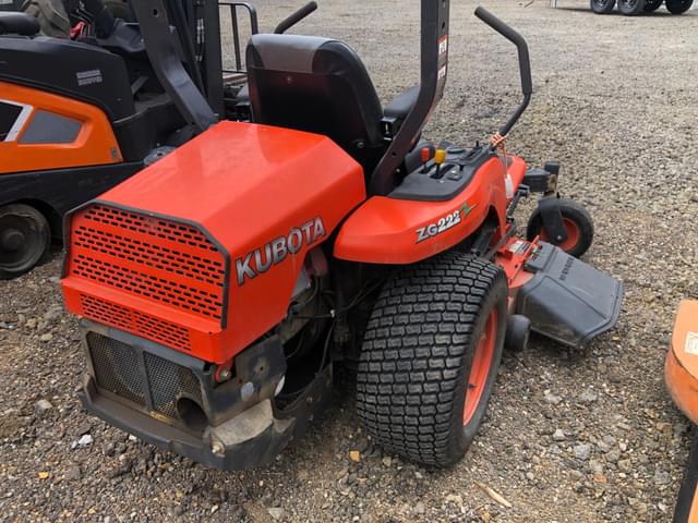 Image of Kubota ZG222 equipment image 2