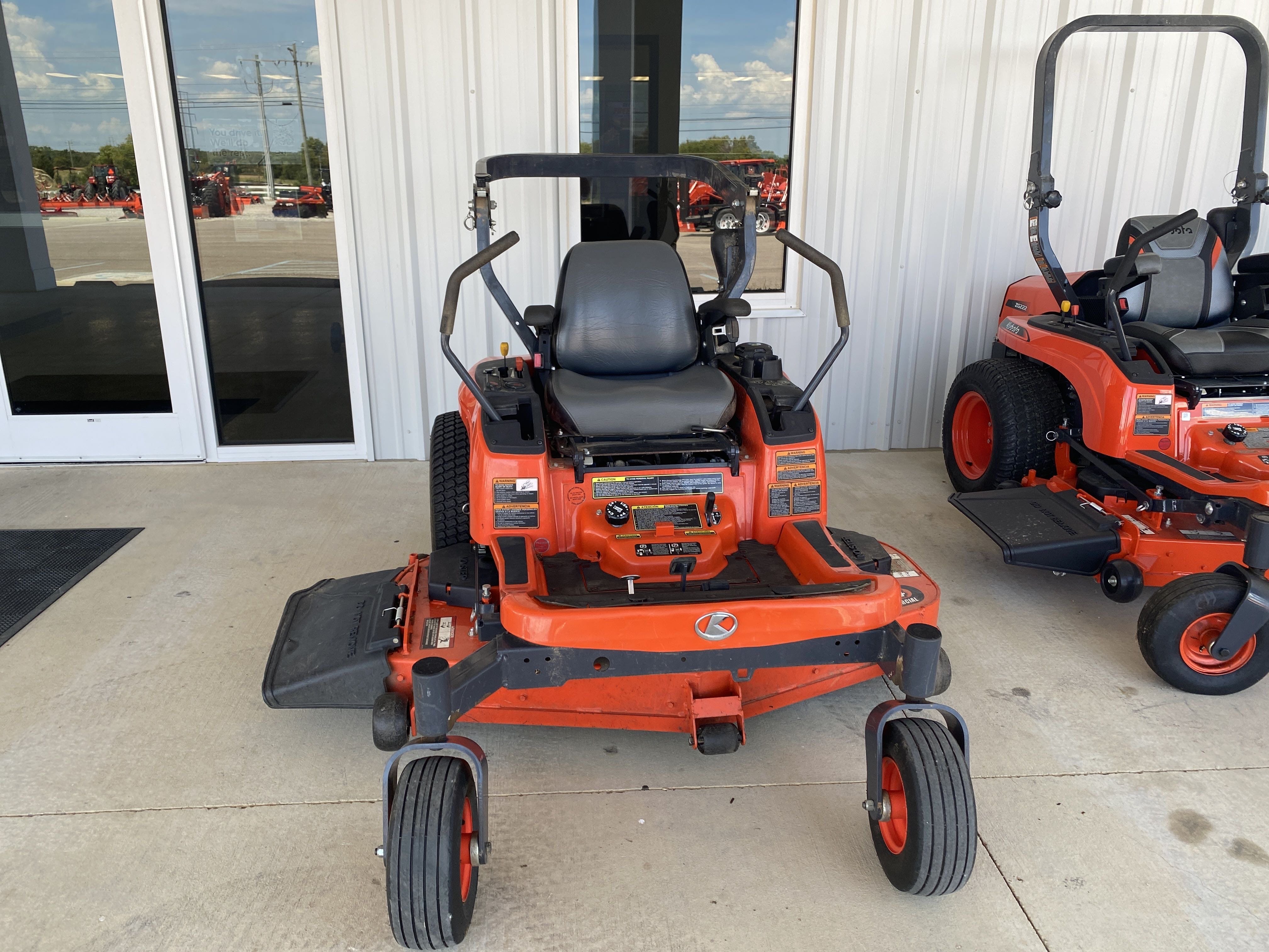 Kubota ZG227Z Equipment Image0