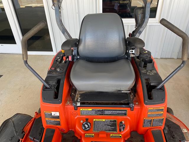 Image of Kubota ZG227Z equipment image 4