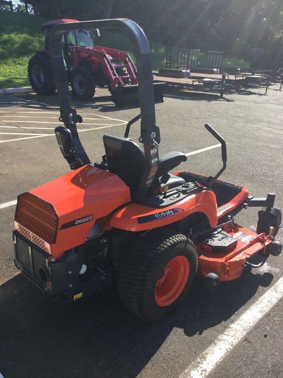 Image of Kubota ZG227 equipment image 3