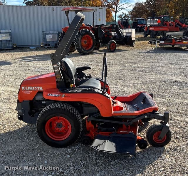 Image of Kubota ZG227Z equipment image 3