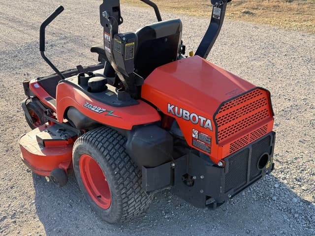 Image of Kubota ZG227Z equipment image 3