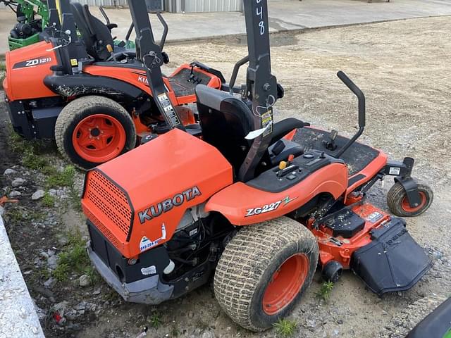Image of Kubota ZG227Z equipment image 2