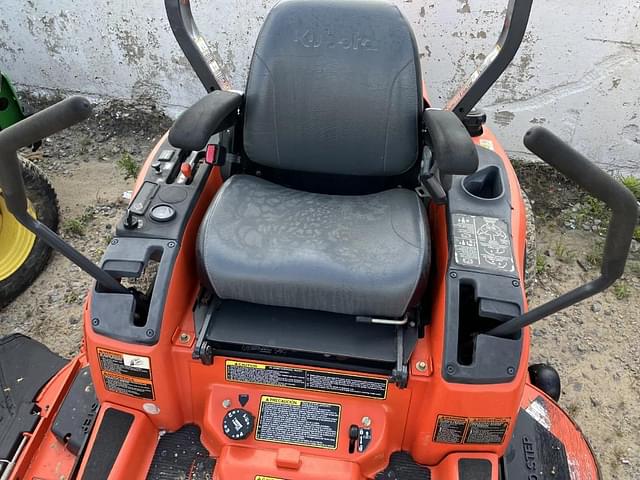 Image of Kubota ZG227Z equipment image 4