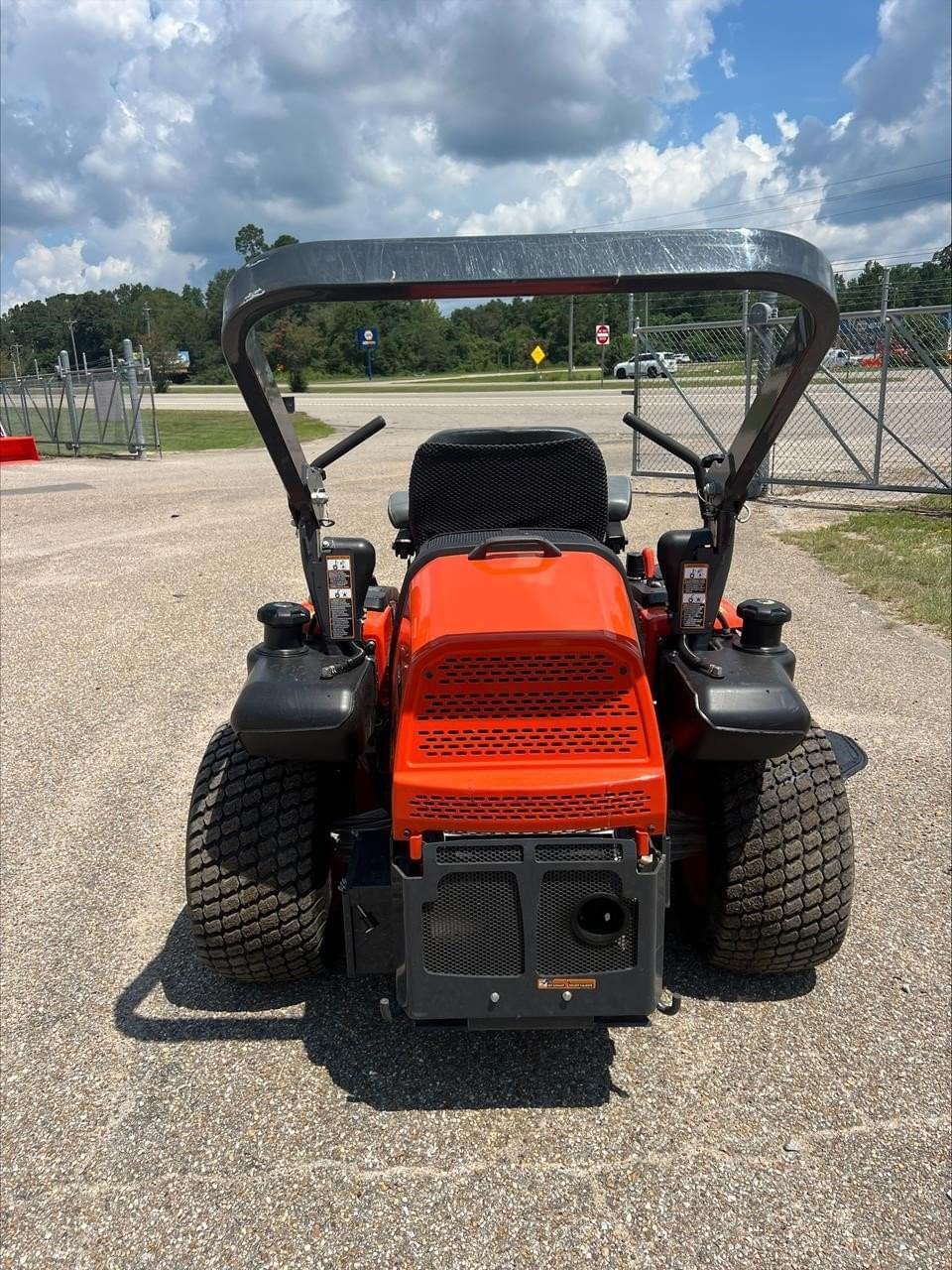 Image of Kubota ZG327 Primary Image