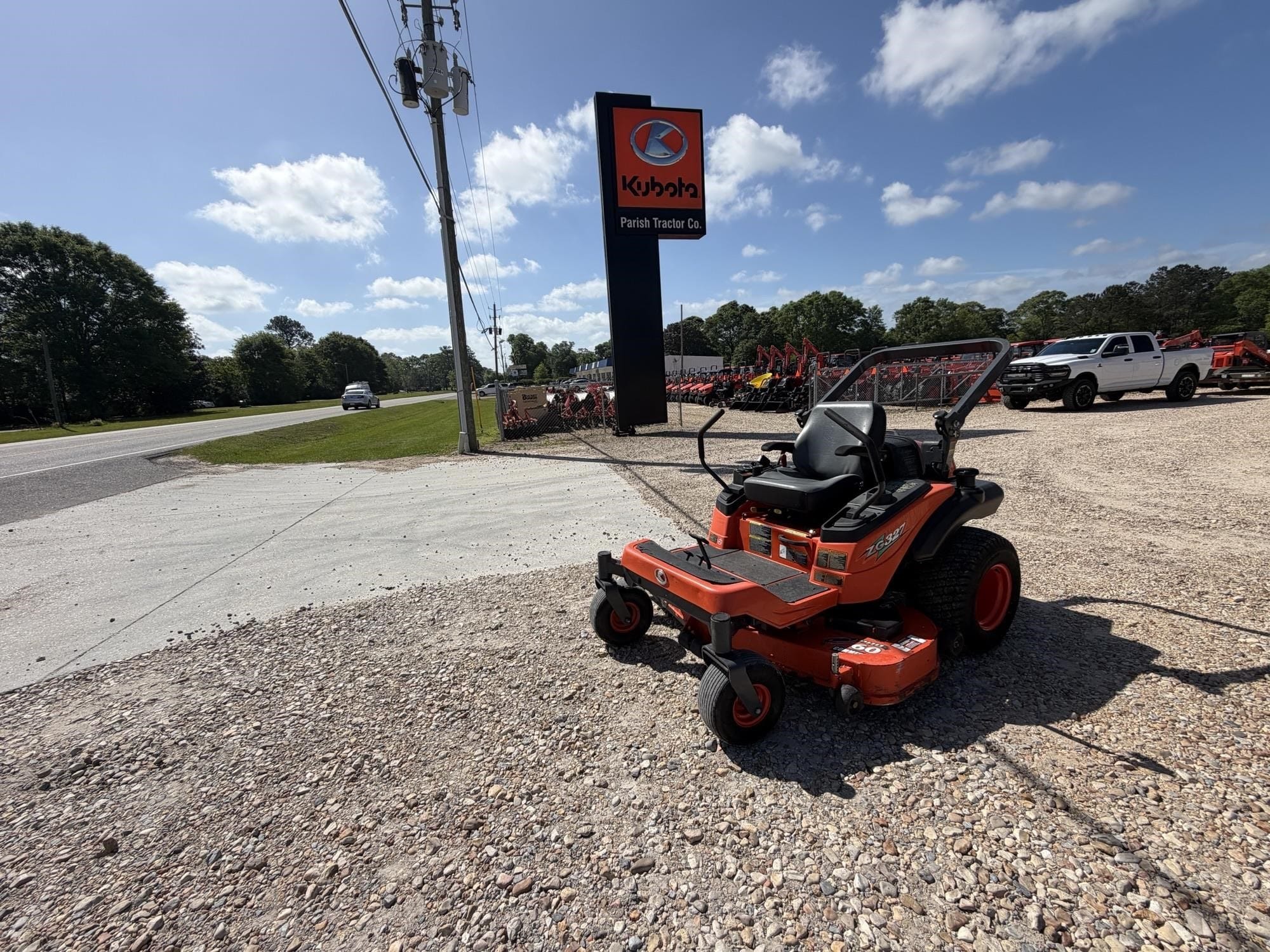 2021 Kubota ZG327 Equipment Image0