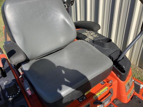 Image of Kubota ZG327 equipment image 4